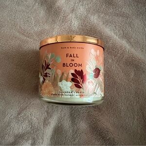 NEW Bath and Body Works Fall in Bloom 3 Wick Candle